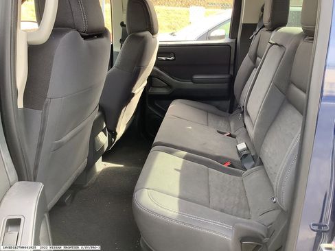 Used 2022 Nissan Frontier SV w/ Technology Package image 13