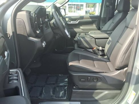 Used 2026 GMC Sierra 1500 SLT AWD/4WD image 19