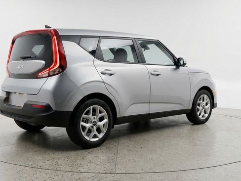 Used 2025 Kia Soul LX w/ LX Technology Package image 9