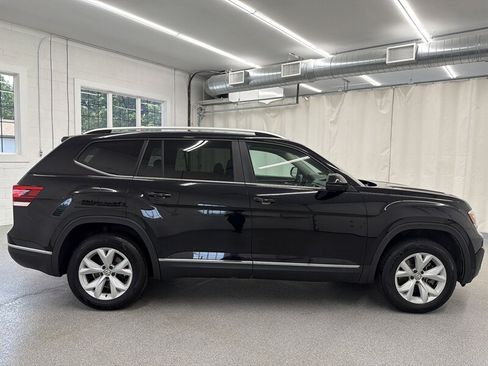 Used 2018 Volkswagen Atlas SEL AWD/4WD image 4
