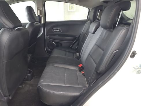 Used 2021 Honda HR-V EX-L image 4