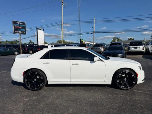 Used 2016 Chrysler 300 S RWD image 2