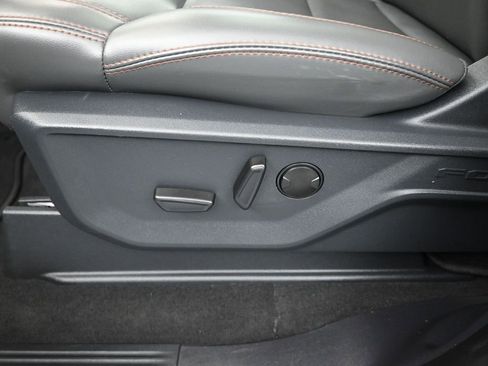 Used 2025 Ford Expedition Active image 20