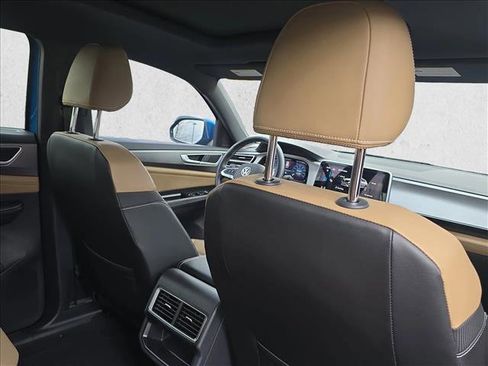 Used 2024 Volkswagen Atlas Cross Sport SE w/ Panoramic Sunroof Package image 20