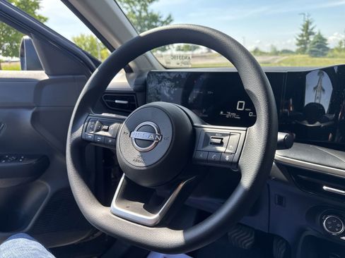 Certified 2025 Nissan Kicks S AWD/4WD image 22