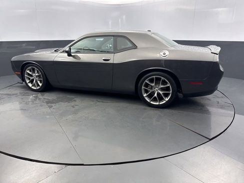 Used 2022 Dodge Challenger GT image 3
