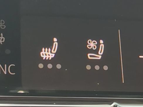 Used 2024 Volkswagen Atlas SE FWD image 25