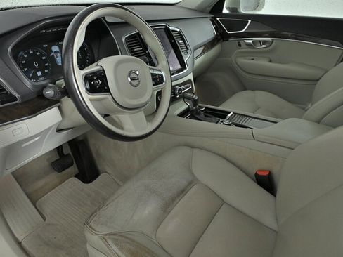 Used 2016 Volvo XC90 T6 Momentum w/ Momentum Plus Package AWD/4WD image 18