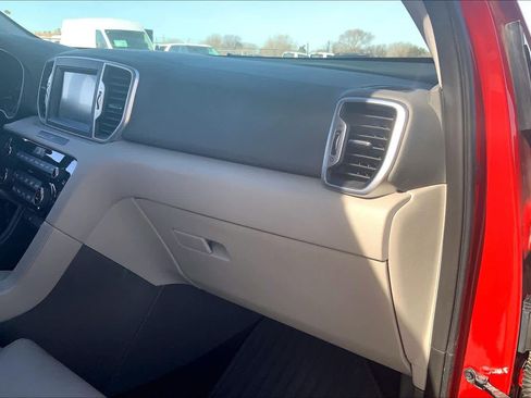 Used 2019 Kia Sportage EX image 18
