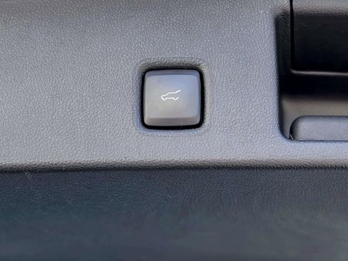 Used 2021 Ford Escape SEL image 32