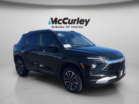 Used 2025 Chevrolet TrailBlazer LT AWD/4WD image 8