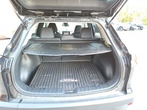 Used 2022 Toyota Corolla Cross LE image 10