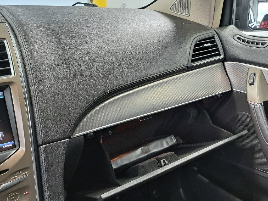Used 2015 Lincoln MKX AWD image 18