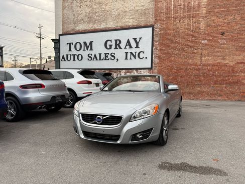 Used 2012 Volvo C70 T5 w/ Climate Pkg image 1