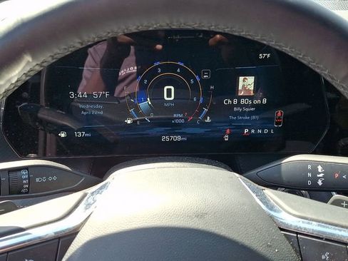 Used 2025 Chevrolet Equinox LT FWD image 13