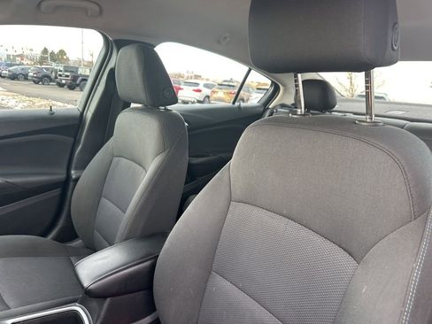 Used 2018 Chevrolet Cruze LT w/ LT Fleet Convenience Package image 15