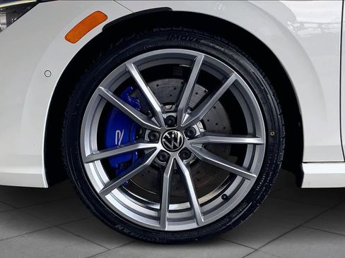 Used 2024 Volkswagen Golf R image 11