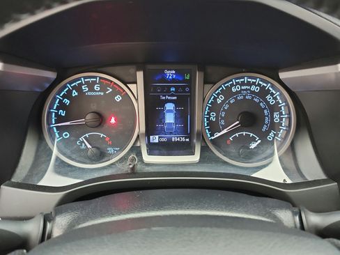 Used 2019 Toyota Tacoma Limited AWD/4WD image 9