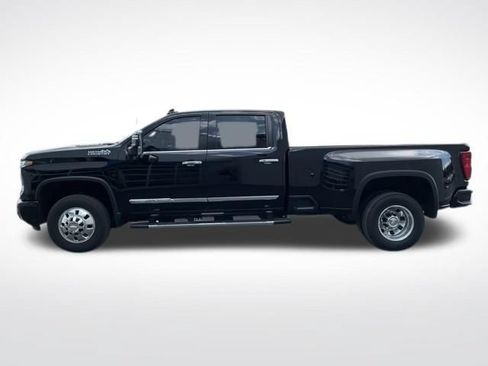 Used 2024 Chevrolet Silverado 3500 High Country AWD/4WD image 4