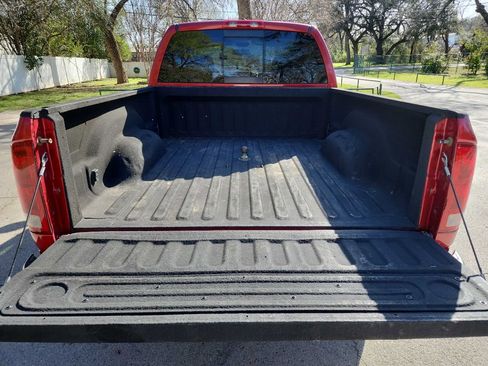 Used 2006 Dodge Ram 2500 Truck SLT image 9