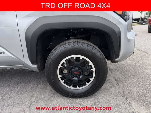 Certified 2024 Toyota Tacoma TRD Off-Road AWD/4WD image 33