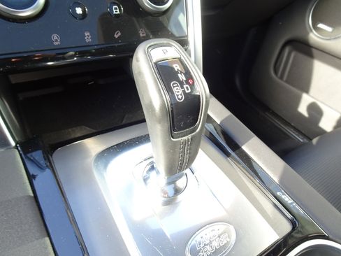 Used 2023 Land Rover Discovery Sport SE R-Dynamic image 19