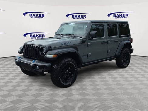Used 2023 Jeep Wrangler Unlimited w/ Cold Weather Group AWD/4WD image 7