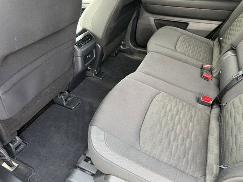 Used 2025 Nissan Pathfinder SV FWD image 12
