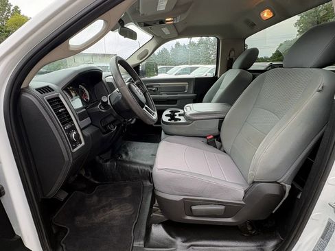 Used 2018 RAM 2500 Tradesman w/ Chrome Appearance Group AWD/4WD image 2