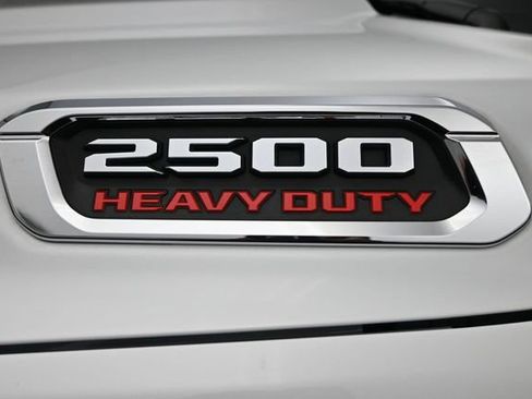 Used 2025 RAM 2500 Laramie AWD/4WD image 10