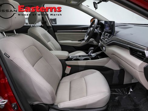 Used 2023 Nissan Altima 2.5 SV w/ SV Premium Package FWD image 22