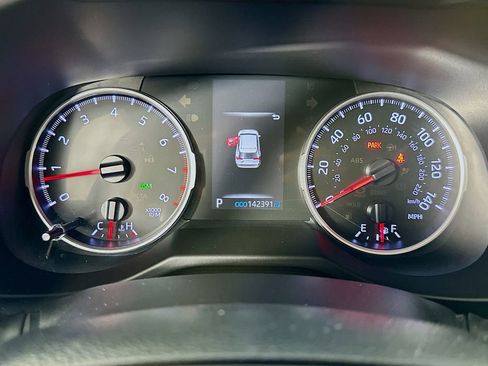 Used 2019 Toyota RAV4 XLE image 12