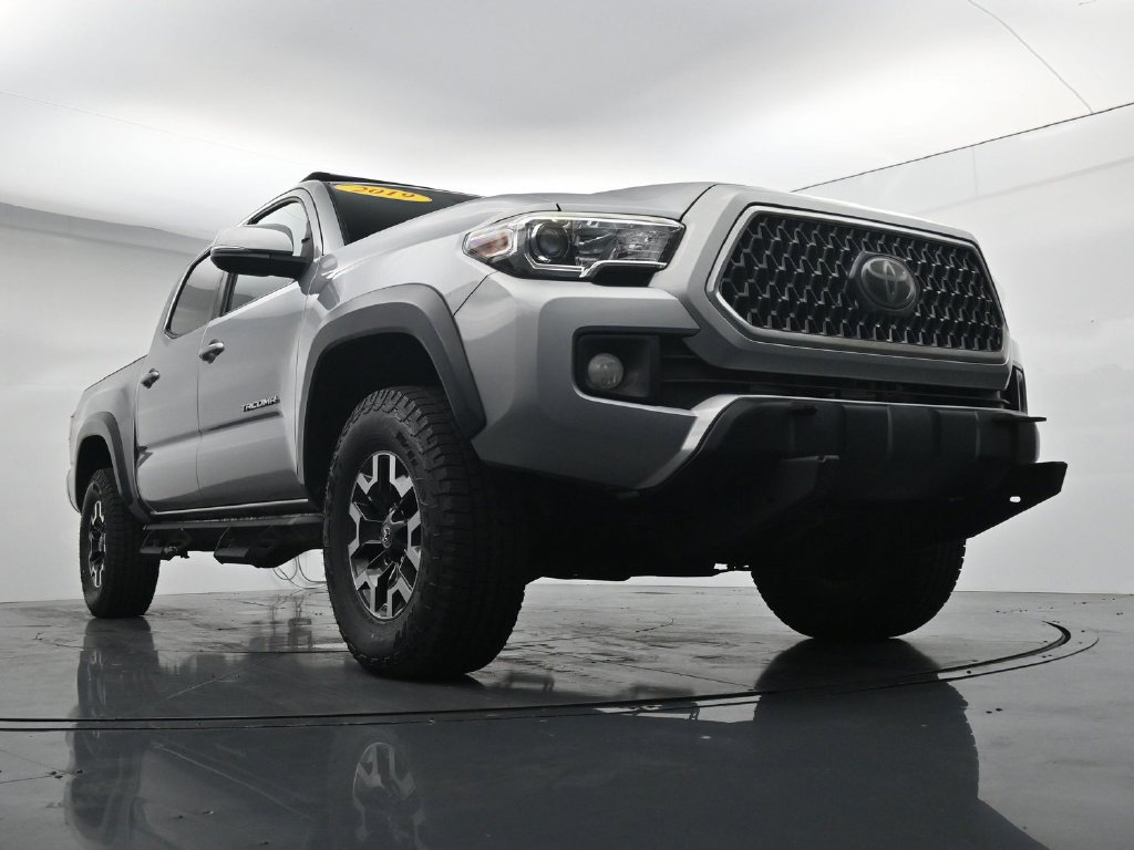 Used 2019 Toyota Tacoma TRD Off-Road AWD/4WD image 31