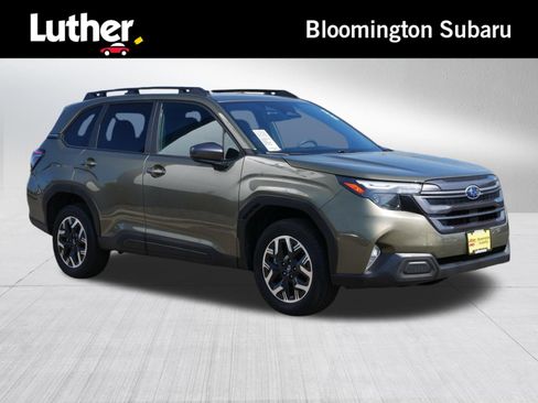 Certified 2025 Subaru Forester Premium AWD/4WD image 1