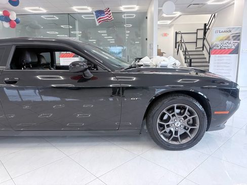 Used 2018 Dodge Challenger GT AWD/4WD image 9