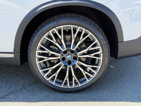 New 2026 BMW X5 sDrive40i image 17