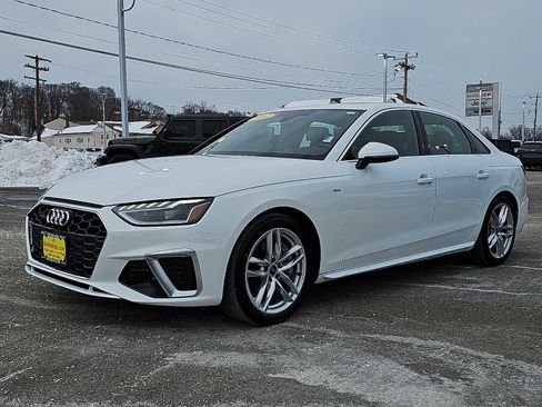 Used 2024 Audi A4 2.0T Premium w/ Convenience Package image 3