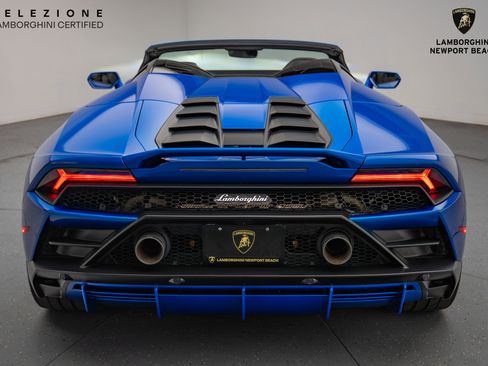 Used 2024 Lamborghini Huracan EVO image 15