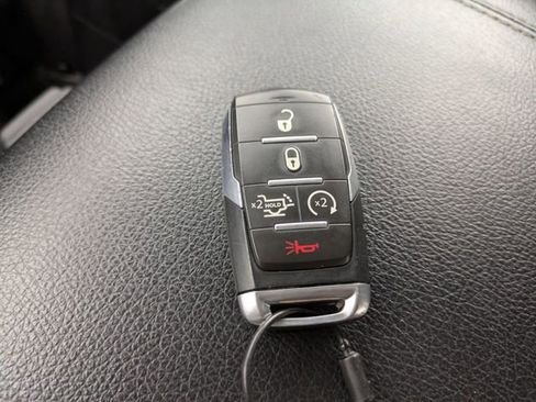 Used 2025 RAM 1500 Big Horn AWD/4WD image 32