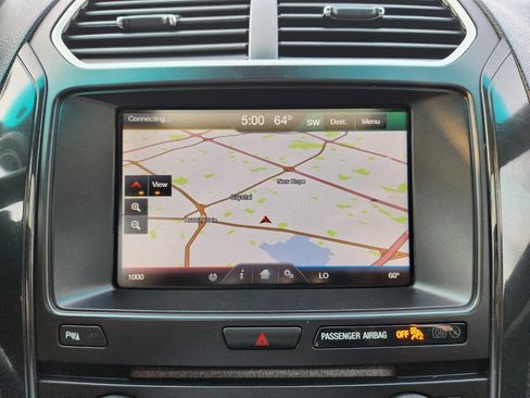 Used 2016 Ford Explorer XLT w/ Equipment Group 202A image 27