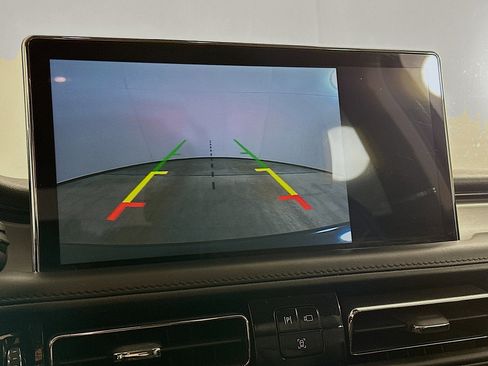 Used 2023 Lincoln Nautilus FWD w/ Premium Package image 23