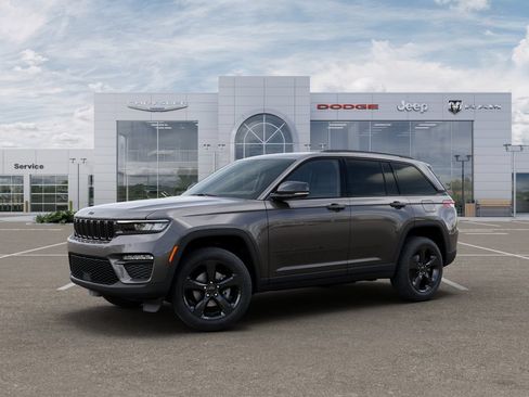 New 2025 Jeep Grand Cherokee Limited w/ Black Appearance Package AWD/4WD image 2