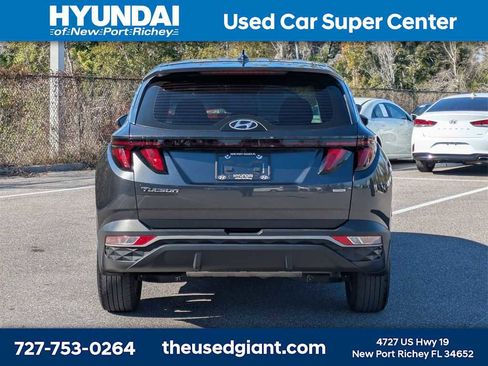 Certified 2023 Hyundai Tucson SE image 4