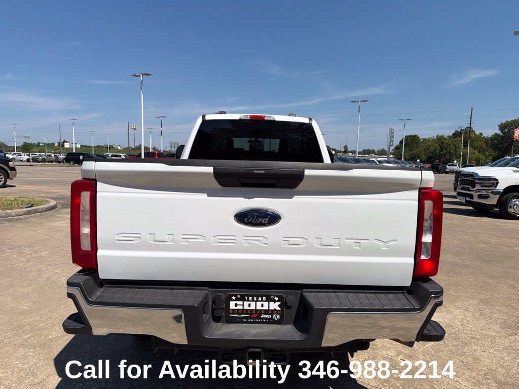 Used 2025 Ford F250 XLT AWD/4WD image 4