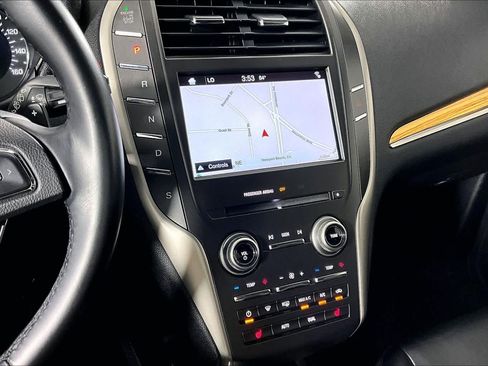 Used 2016 Lincoln MKC Select w/ Select Plus Package FWD image 6