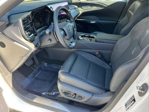 New 2026 Lexus RX 450h AWD image 10