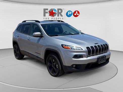 Used 2017 Jeep Cherokee High Altitude AWD/4WD image 7