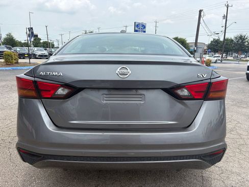 Used 2022 Nissan Altima 2.5 SV FWD image 4