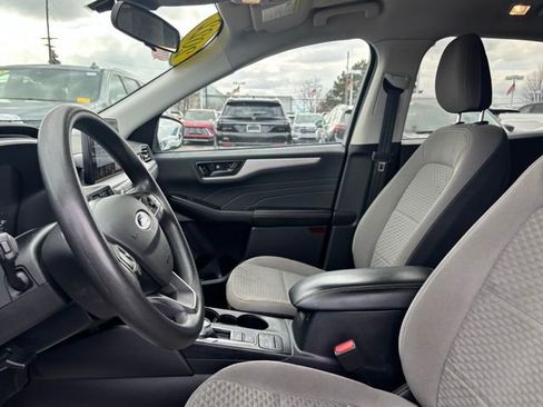 Used 2022 Ford Escape SE image 10