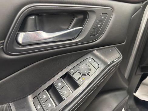 Used 2023 Nissan Rogue SL AWD/4WD image 11